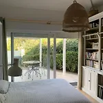 Maison Avec Jardin Clos A Proximite Des Deux Jumeaux Tatil Evi *