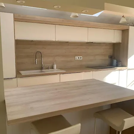 Maison Avec Jardin Clos A Proximite Des Deux Jumeaux Tatil Evi *